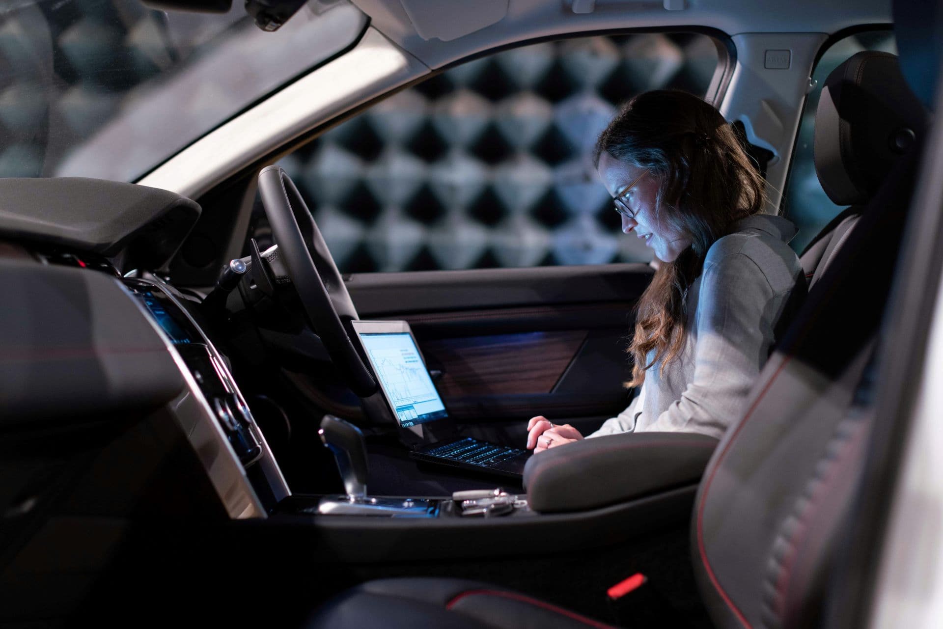 AAA: Fear in Self-Driving Vehicles Persists