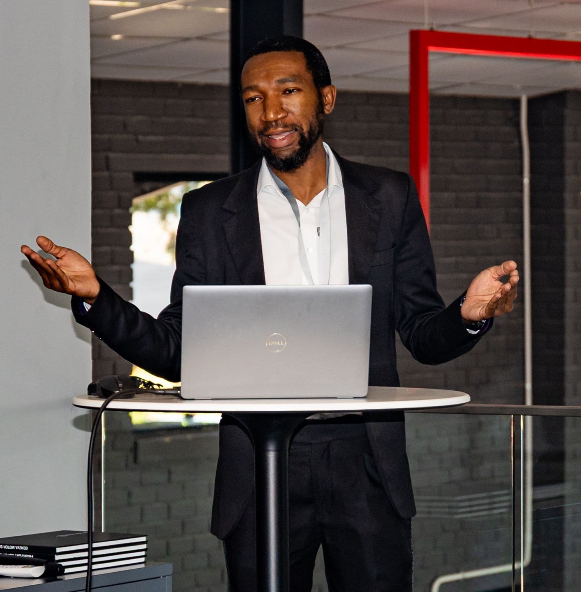 Hino Pursues Multipath Strategy for Cleaner Transport