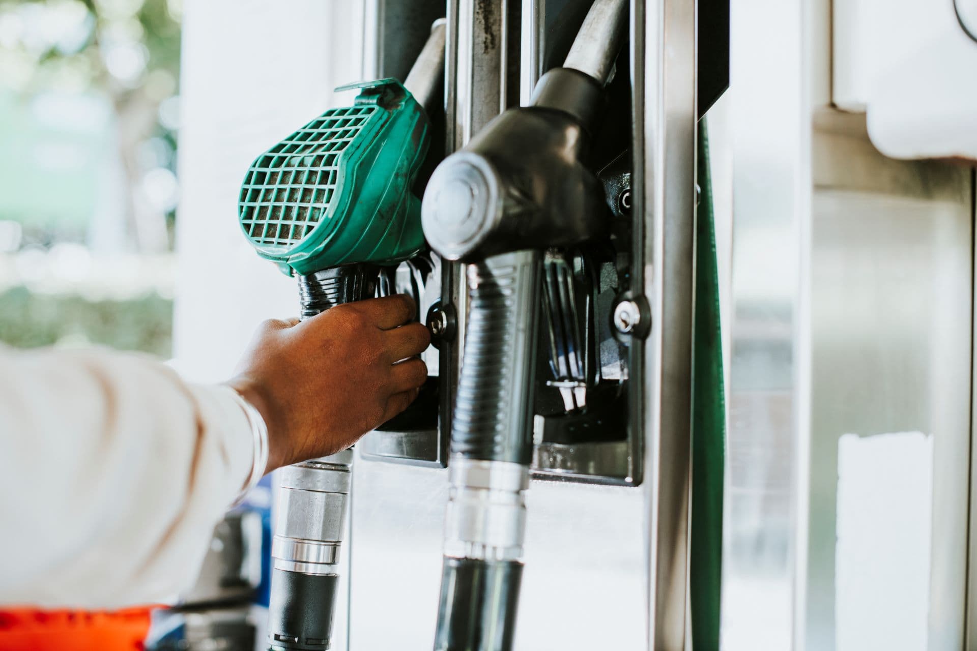 Fuel price shock prompts insurer action to support South Africa’s repairers