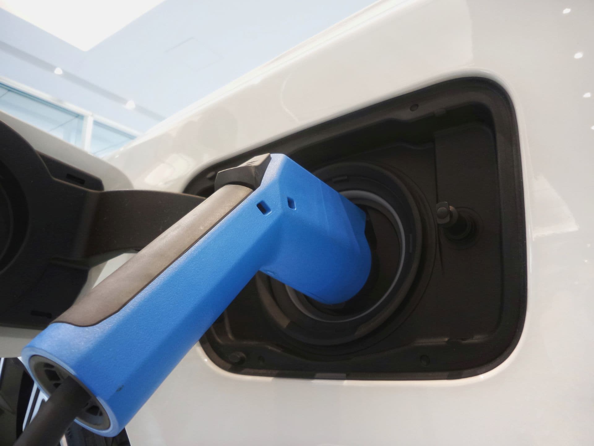 ONE’s dual-battery solution might alleviate consumers’ EV range fears