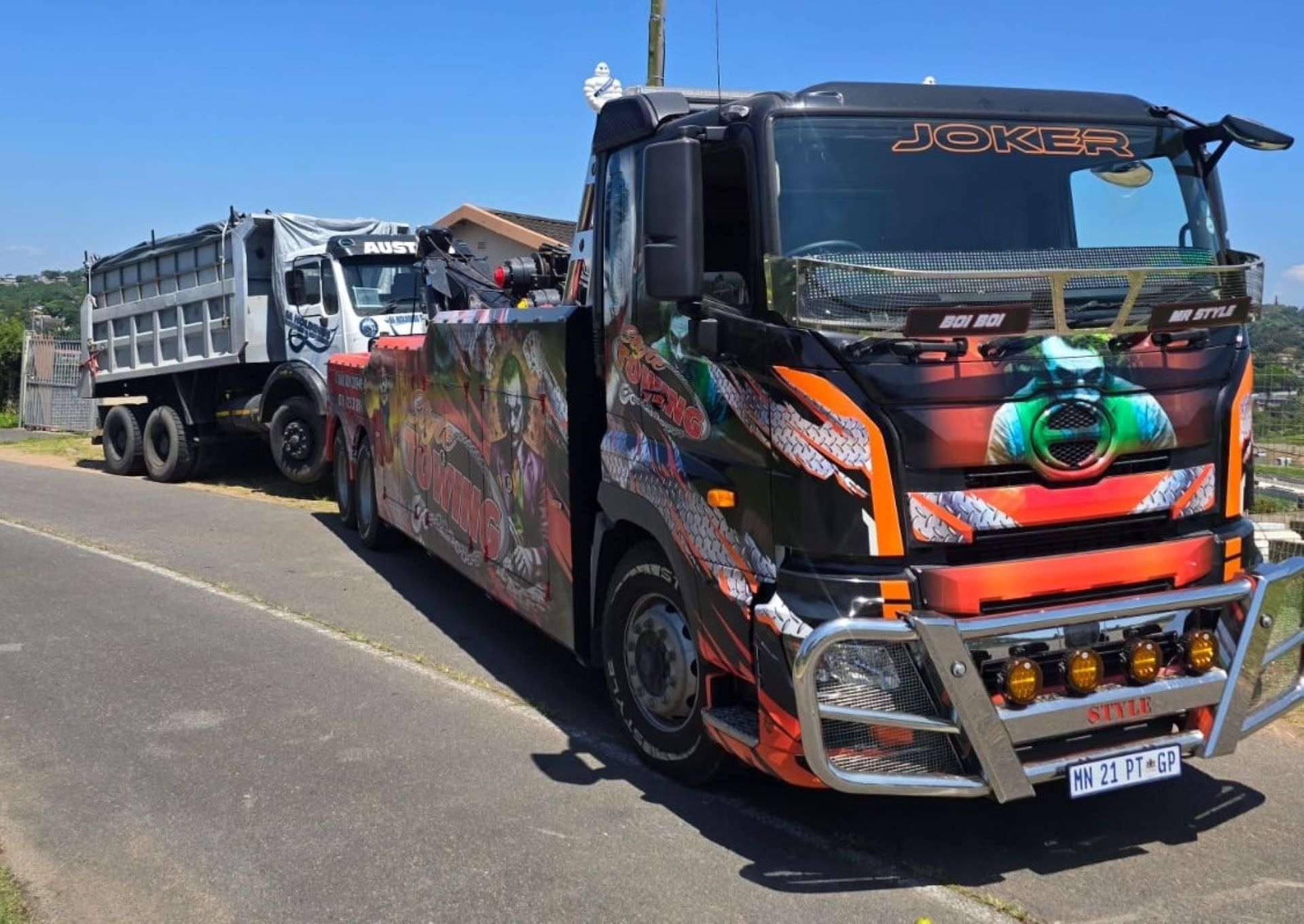 striking-hino-700-tow-truck-expands-kzn-towing-fleet-1