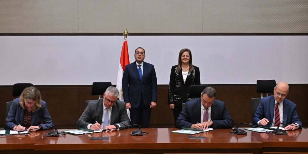 VW-signs-agreement-with-Government-of-Egypt-1024x512.jpg