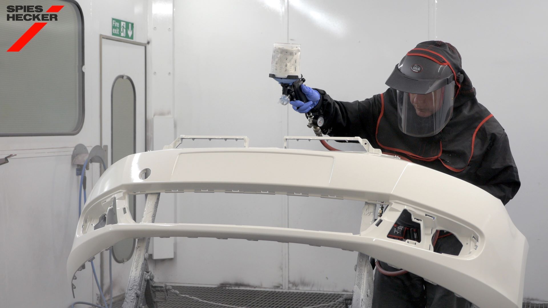 Spies Hecker helps refinishers prepare new plastic parts reliably and quickly